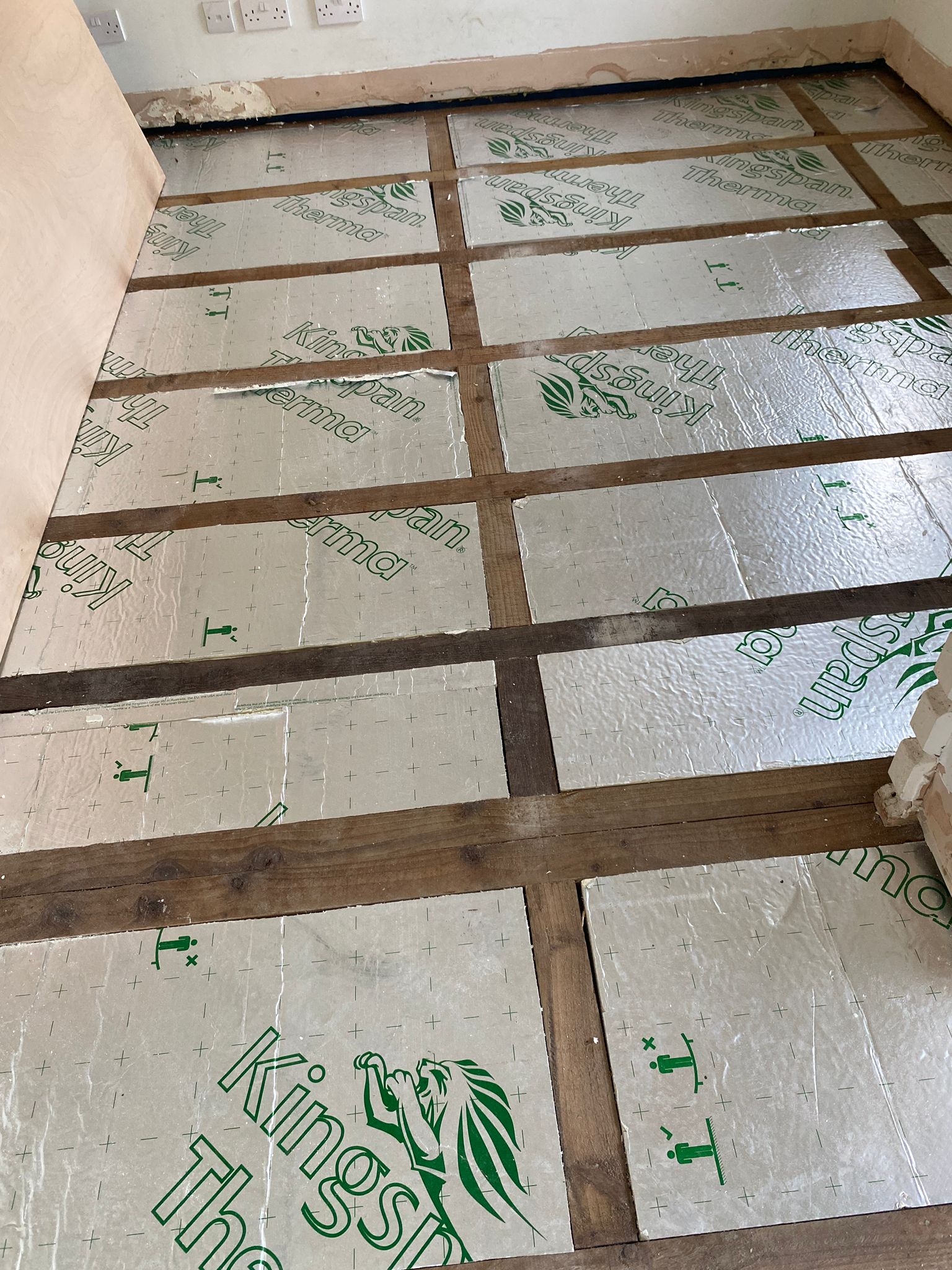 Expert Carpentry & Tiling Services