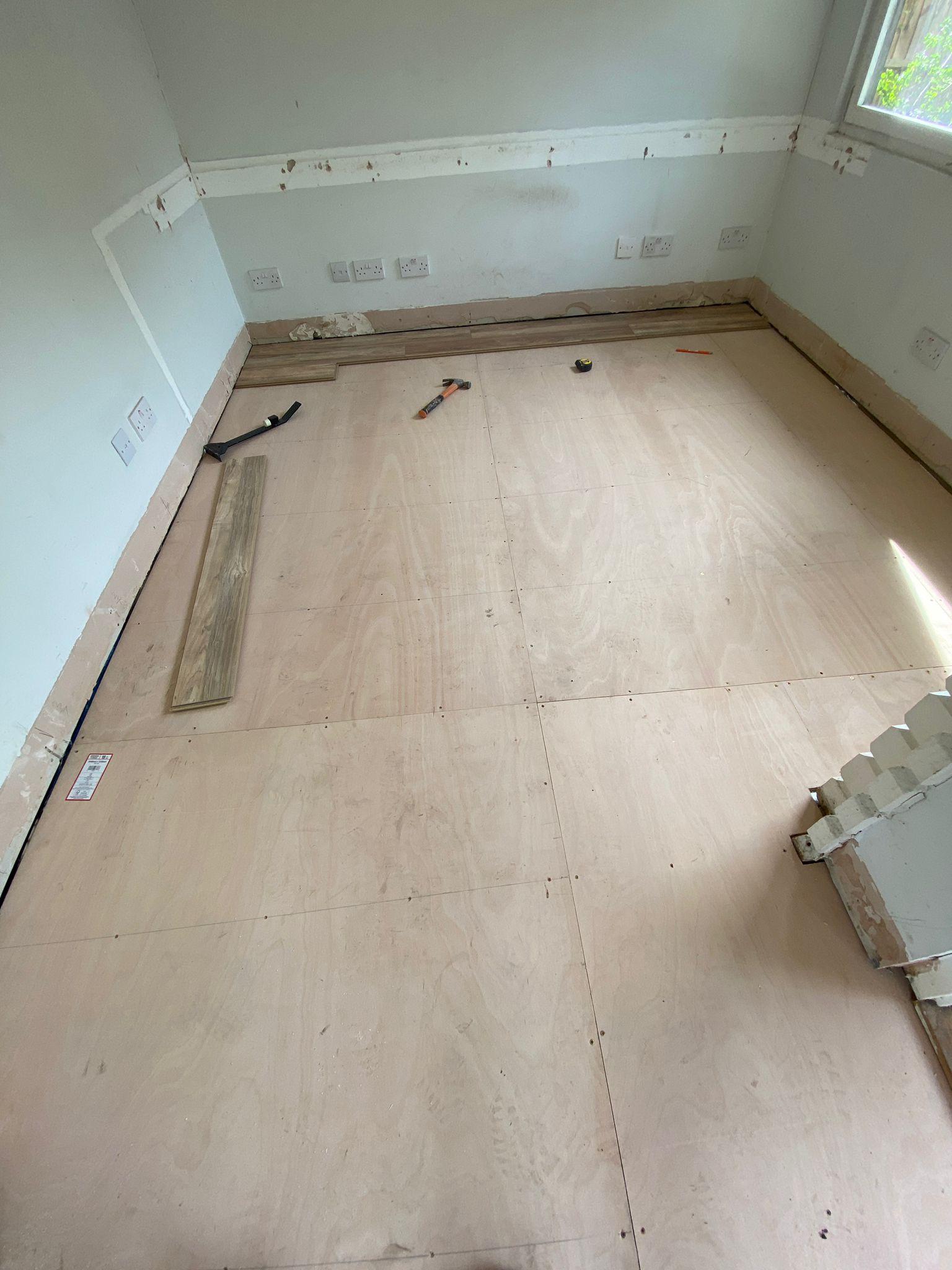 Expert Carpentry & Tiling Services