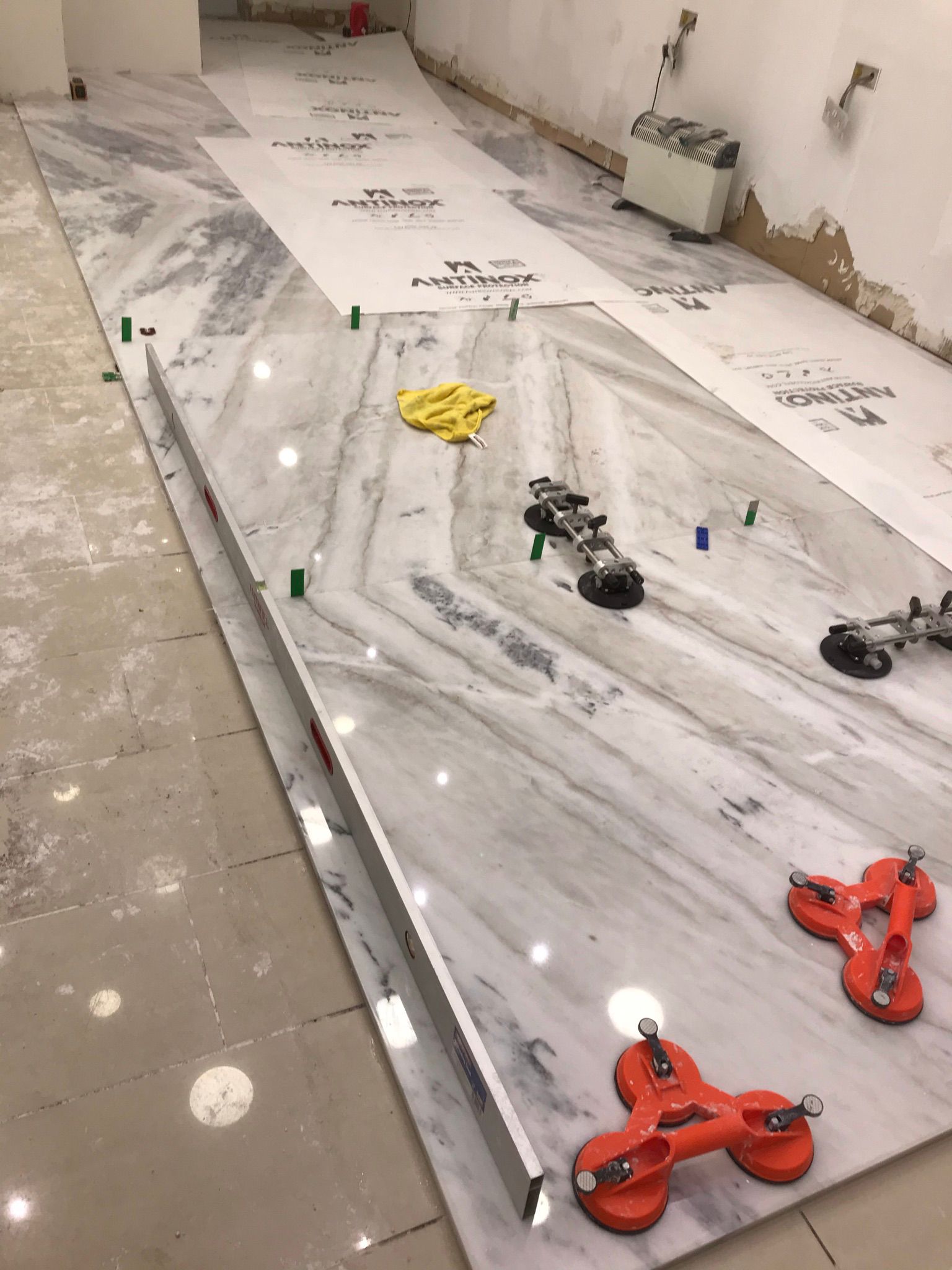Expert Carpentry & Tiling Services
